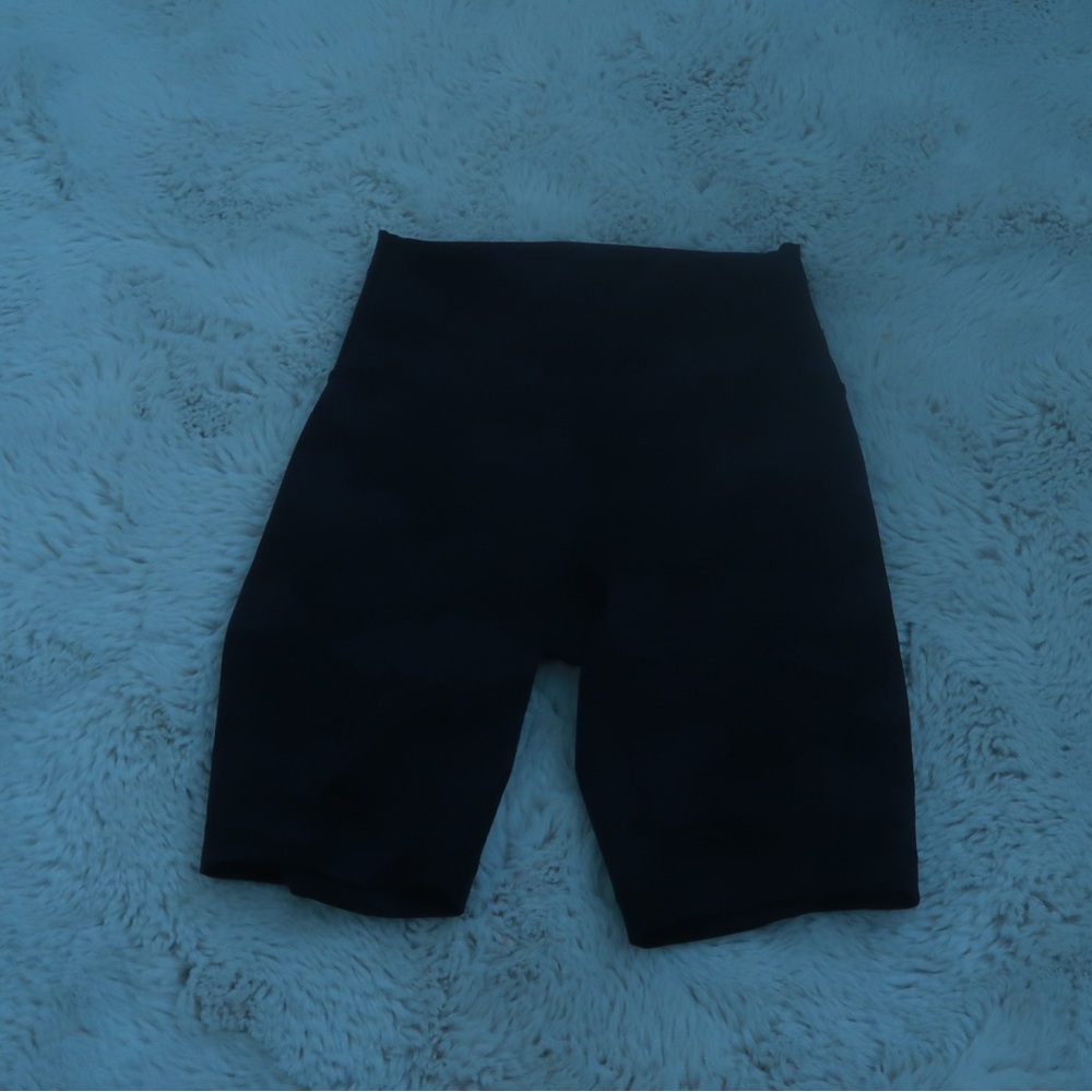 Black cameo lululemon biker shorts